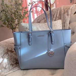 Michael Kors Gilly Large Travel Tote